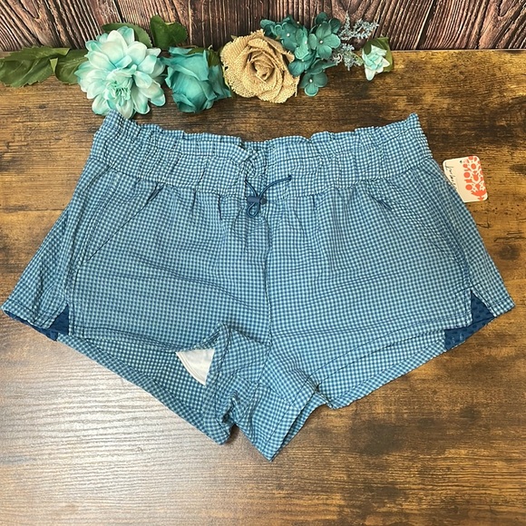 Free People Movement Womens Shorts Size Medium - Picture 1 of 6